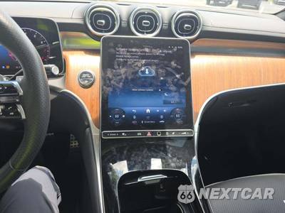 2025 Mercedes-Benz GLC 300 4MATIC - zdjęcie 7 z 19 - miniatura