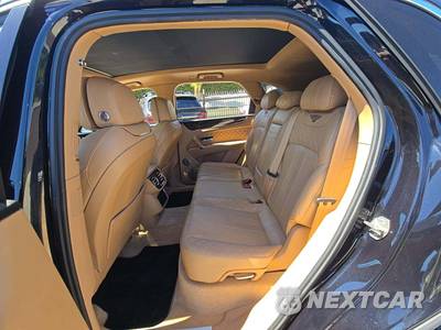 2017 Bentley Bentayga W12 - zdjęcie 13 z 26 - miniatura