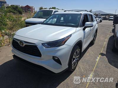 2023 Toyota Highlander XLE - zdjęcie 1 z 28 - miniatura