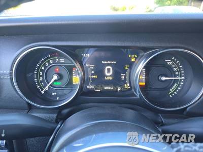 2022 Jeep Wrangler Unlimited 4xe Sahara - zdjęcie 9 z 27 - miniatura
