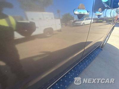 2016 Nissan NV3500 HD Passenger SV 146.1" WB - zdjęcie 23 z 27 - miniatura
