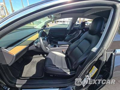 2019 Tesla Model 3 Standard Range - zdjęcie 3 z 30 - miniatura