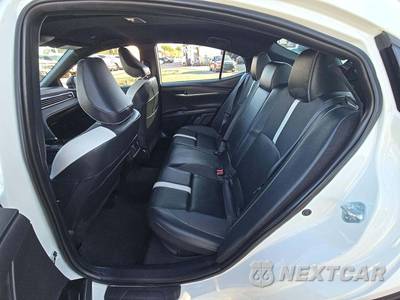 2025 Toyota Camry SE - zdjęcie 13 z 30 - miniatura