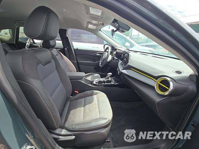 2025 Chevrolet Trax LT - zdjęcie 18 z 27 - miniatura