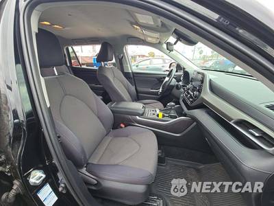 2021 Toyota Highlander LE - zdjęcie 19 z 26 - miniatura