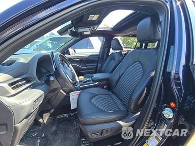 2025 Toyota Highlander XSE - zdjęcie 6 z 27 - miniatura