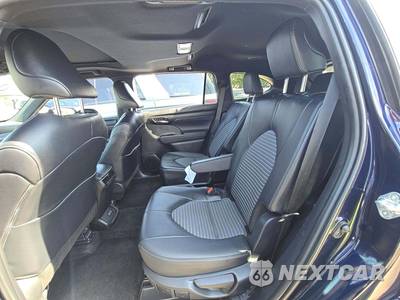 2025 Toyota Highlander XSE - zdjęcie 13 z 27 - miniatura