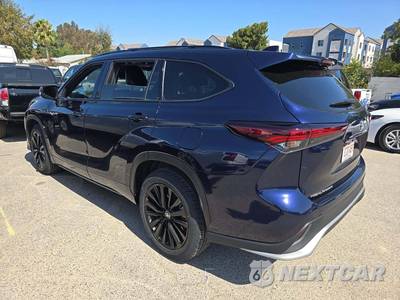 2025 Toyota Highlander XSE - zdjęcie 2 z 27 - miniatura
