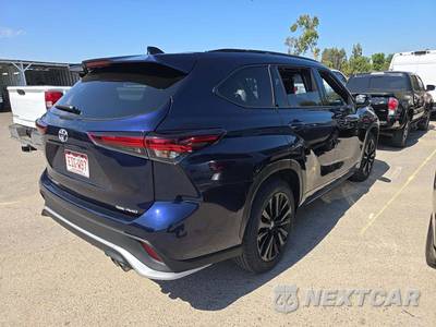 2025 Toyota Highlander XSE - zdjęcie 3 z 27 - miniatura