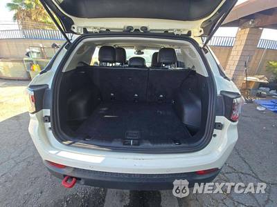 2021 Jeep Compass Trailhawk - zdjęcie 14 z 28 - miniatura