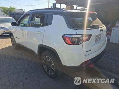 2021 Jeep Compass Trailhawk - zdjęcie 2 z 28 - miniatura
