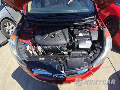 2013 Hyundai Elantra GLS Sedan - zdjęcie 30 z 32 - miniatura