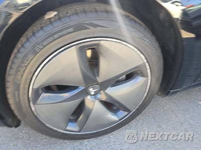 2019 Tesla Model 3 Mid Range - zdjęcie 22 z 26 - miniatura
