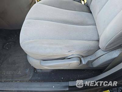2012 Kia Sedona LX 118.9" WB - zdjęcie 25 z 38 - miniatura