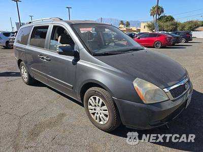 2012 Kia Sedona LX 118.9" WB - zdjęcie 4 z 38 - miniatura