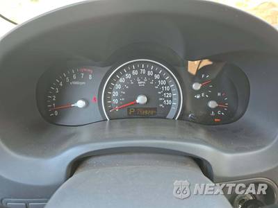 2012 Kia Sedona LX 118.9" WB - zdjęcie 9 z 38 - miniatura