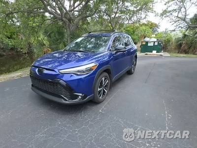 2025 Toyota Corolla Cross Hybrid XSE - zdjęcie 1 z 17 - miniatura