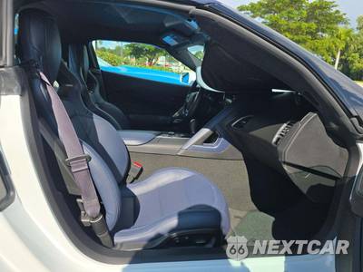 2015 Chevrolet Corvette Z06 Convertible 3LZ - zdjęcie 16 z 19 - miniatura