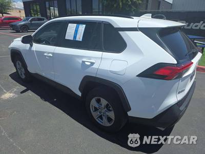 2025 Toyota RAV4 XLE - zdjęcie 2 z 20 - miniatura