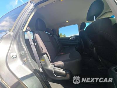 2020 Nissan Pathfinder S - zdjęcie 17 z 21 - miniatura
