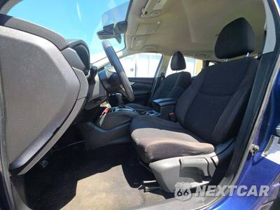 2020 Nissan Rogue Sport S - zdjęcie 6 z 29 - miniatura