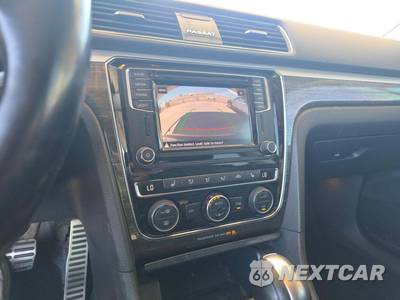2018 Volkswagen Passat 2.0T SEL Premium - zdjęcie 10 z 20 - miniatura