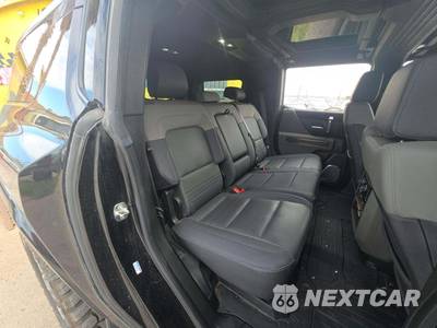 2025 GMC HUMMER EV SUV 3X - zdjęcie 17 z 21 - miniatura