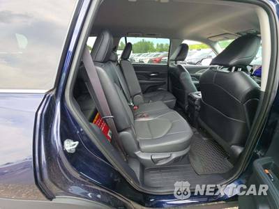2024 Toyota Grand Highlander Limited - zdjęcie 14 z 20 - miniatura