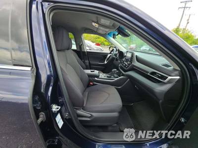 2022 Toyota Highlander Hybrid LE - zdjęcie 16 z 21 - miniatura