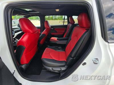 2024 Toyota Highlander XSE - zdjęcie 10 z 20 - miniatura