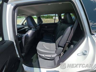 2024 Toyota Grand Highlander XLE - zdjęcie 13 z 22 - miniatura
