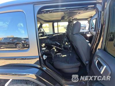 2022 Jeep Wrangler Unlimited Sahara - zdjęcie 13 z 17 - miniatura