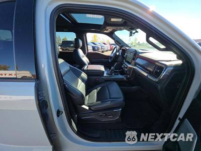 2023 Ford F-150 LARIAT Crew Cab Short Bed - zdjęcie 15 z 19 - miniatura
