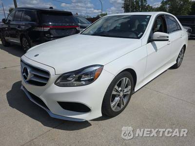 2016 Mercedes-Benz E 350 Sport 4MATIC Sedan - zdjęcie 1 z 22 - miniatura