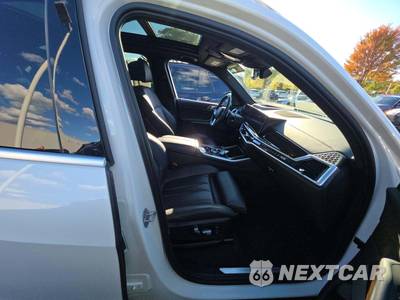 2024 BMW X5 Sports Activity Vehicle xDrive40i - zdjęcie 18 z 21 - miniatura