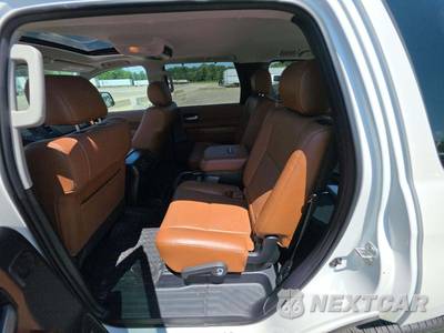 2020 Toyota Sequoia Platinum - zdjęcie 10 z 23 - miniatura