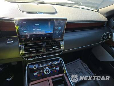 2022 Lincoln Navigator L Reserve - zdjęcie 10 z 26 - miniatura