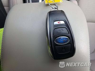 2019 Subaru Ascent Premium 8-Passenger - zdjęcie 8 z 23 - miniatura