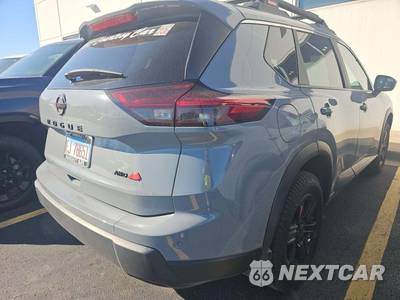 2025 Nissan Rogue Rock Creek - zdjęcie 3 z 20 - miniatura