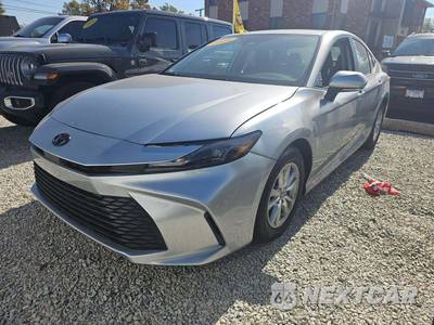 2025 Toyota Camry LE - zdjęcie 1 z 20 - miniatura