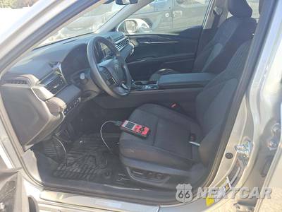 2025 Toyota Camry LE - zdjęcie 6 z 20 - miniatura