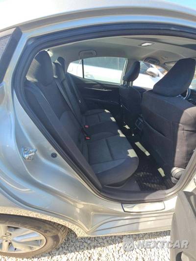 2025 Toyota Camry LE - zdjęcie 16 z 20 - miniatura