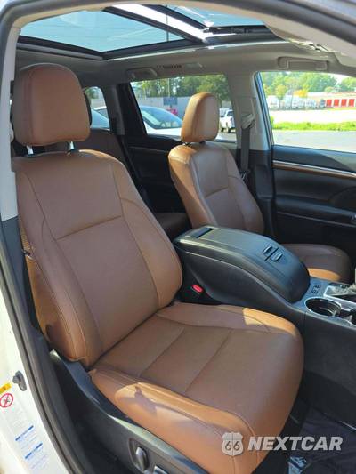 2019 Toyota Highlander Limited Platinum - zdjęcie 18 z 23 - miniatura
