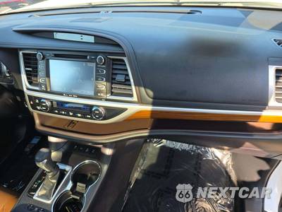 2019 Toyota Highlander Limited Platinum - zdjęcie 19 z 23 - miniatura