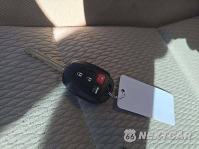 2016 Toyota Corolla LE - zdjęcie 8 z 29 - miniatura