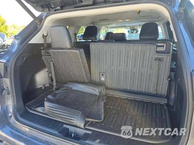 2022 Toyota Highlander XLE - zdjęcie 15 z 29 - miniatura