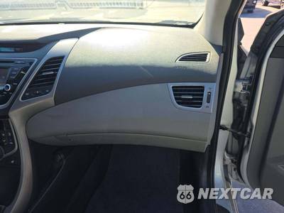 2014 Hyundai Elantra SE Sedan - zdjęcie 19 z 29 - miniatura