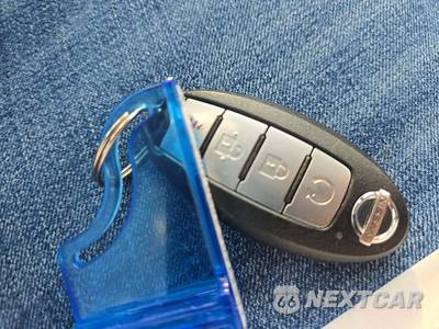 2020 Nissan Kicks SR - zdjęcie 8 z 27 - miniatura