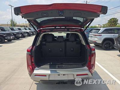 2024 Nissan Pathfinder Platinum - zdjęcie 12 z 27 - miniatura