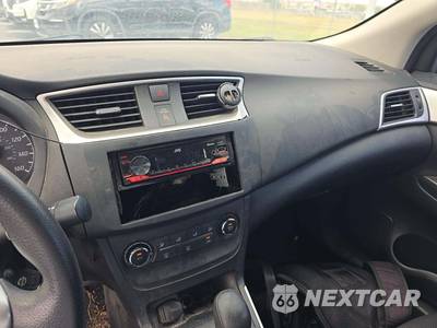 2016 Nissan Sentra S - zdjęcie 7 z 22 - miniatura